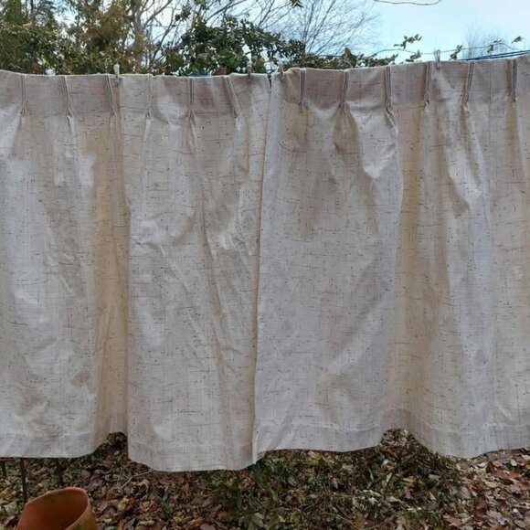 Vintage retro 1970s textured lined curtain panels - each panel is 38"W x 44"L - Picture 5 of 6